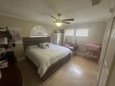 3178 W 77th Pl, Hialeah, FL 33018 photo 9
