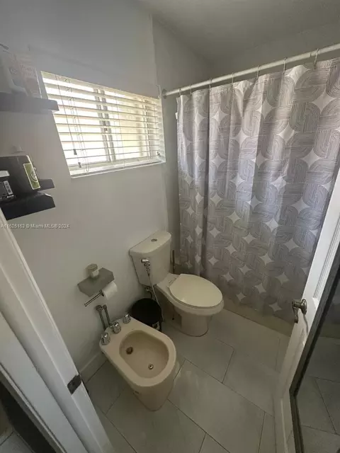 3178 W 77th Pl, Hialeah, FL 33018 photo 14