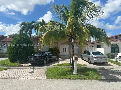 3178 W 77th Pl, Hialeah, FL 33018 photo 1