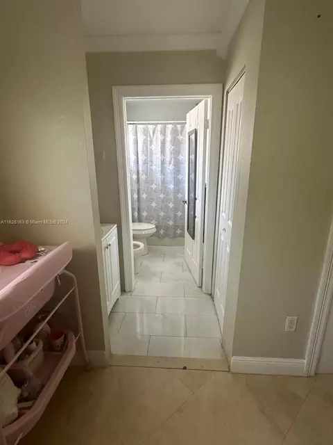 3178 W 77th Pl, Hialeah, FL 33018 photo 11