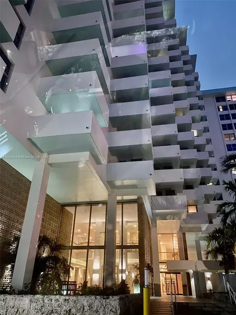 2899 Collins Ave #1708, Miami Beach, FL 33140