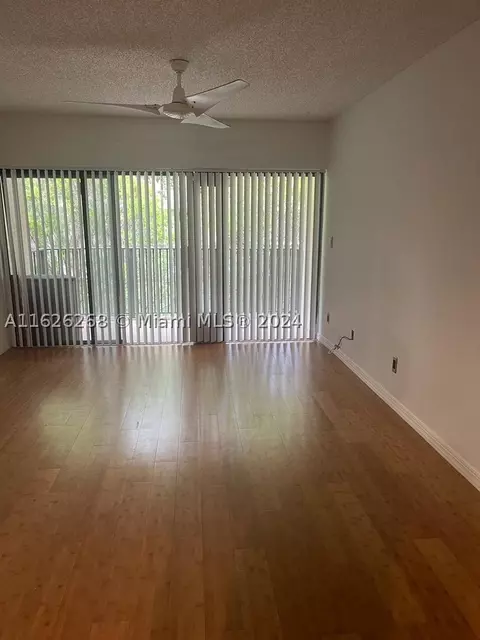 5901 Washington St #252, Hollywood, FL 33023