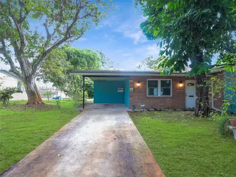 1435 W Trammell St, Lantana, FL 33462
