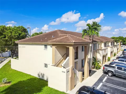6706 SW 115th Ct #310, Miami, FL 33173