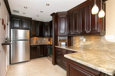 3135 S Ocean Dr #227, Hallandale Beach, FL 33009