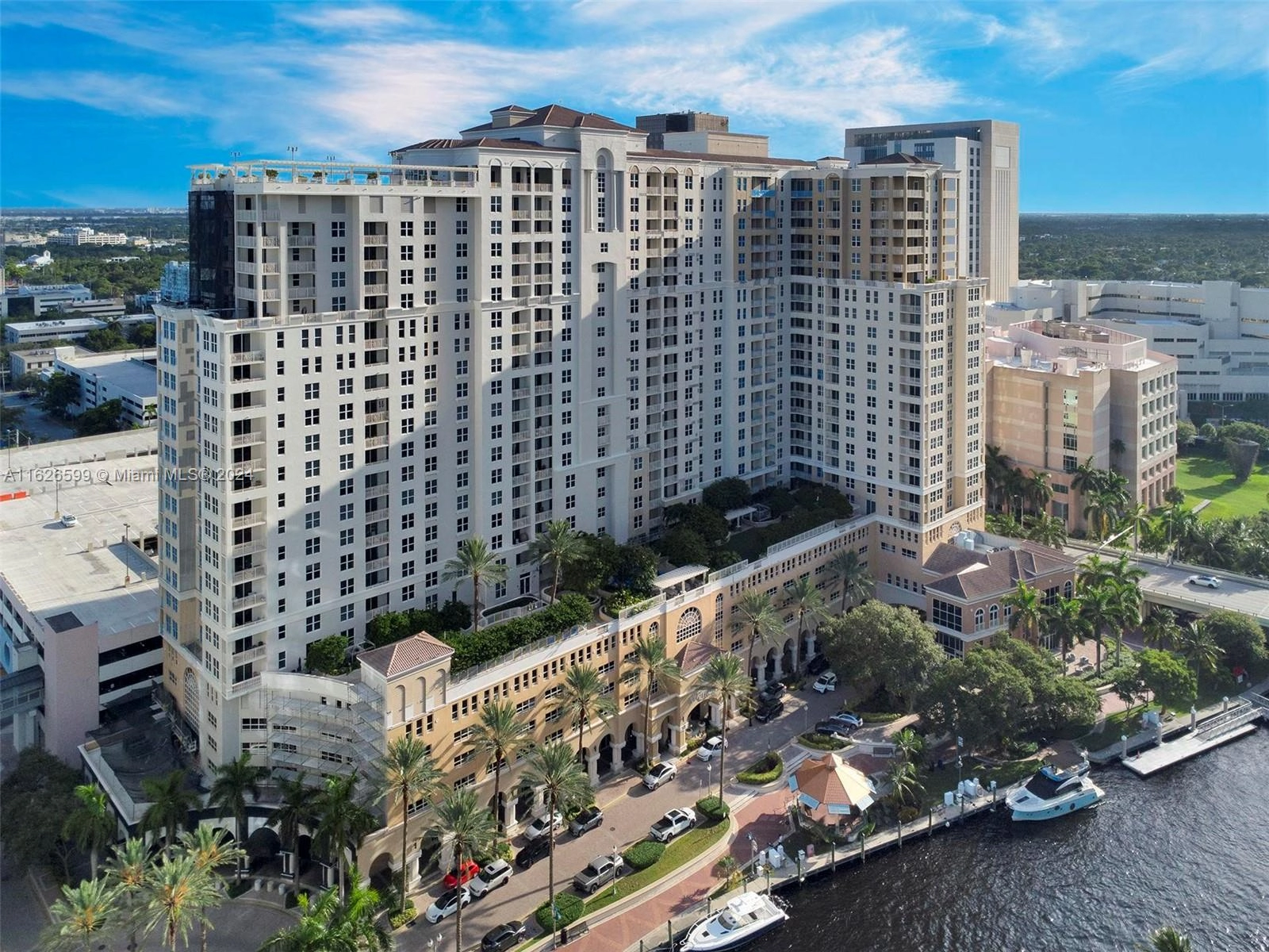 511 SE 5th Ave Unit 609  