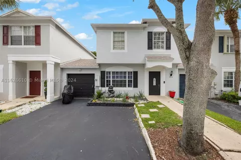 9512 S Vermosa Ln #409-2, Tamarac, FL 33321