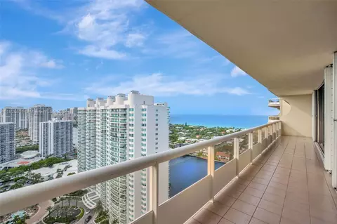 20191 E Country Club Dr #PH2-PH1, Aventura, FL 33180