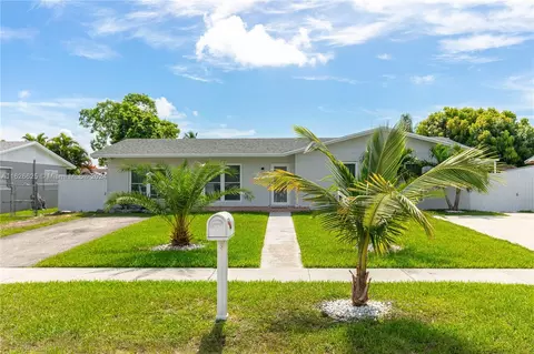 15601 SW 106th Ave, Miami, FL 33157