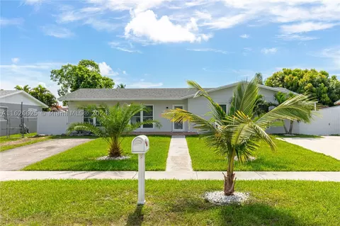15601 SW 106th Ave, Miami, FL 33157
