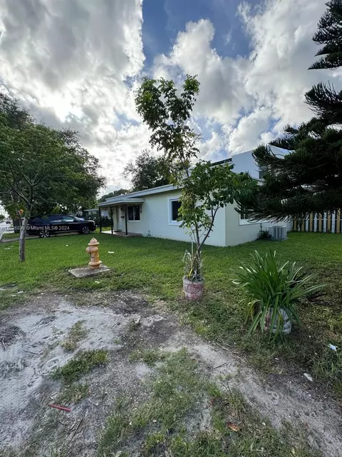 2355 NW 9th St, Miami, FL 33125