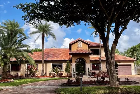 15606 NW 83rd Ave, Miami Lakes, FL 33016