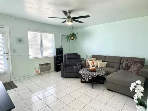 15610 NE 6th Ave #36B, Miami, FL 33162