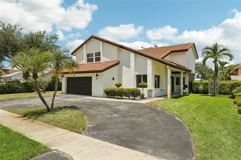 710 SW 95th Ter, Pembroke Pines, FL 33025
