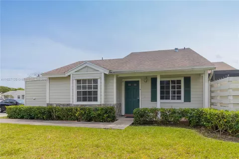13772 SW 147th Cir Ln #2-18, Miami, FL 33186