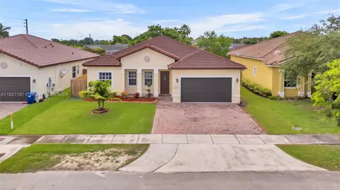 29621 SW 165th Ct, Homestead, FL 33033