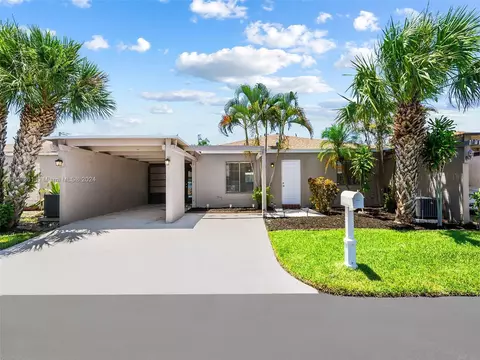14902 Wildflower Ln, Delray Beach, FL 33446
