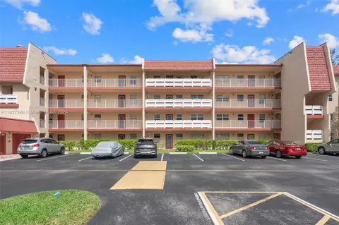 1045 Country Club Dr #107, Margate, FL 33063