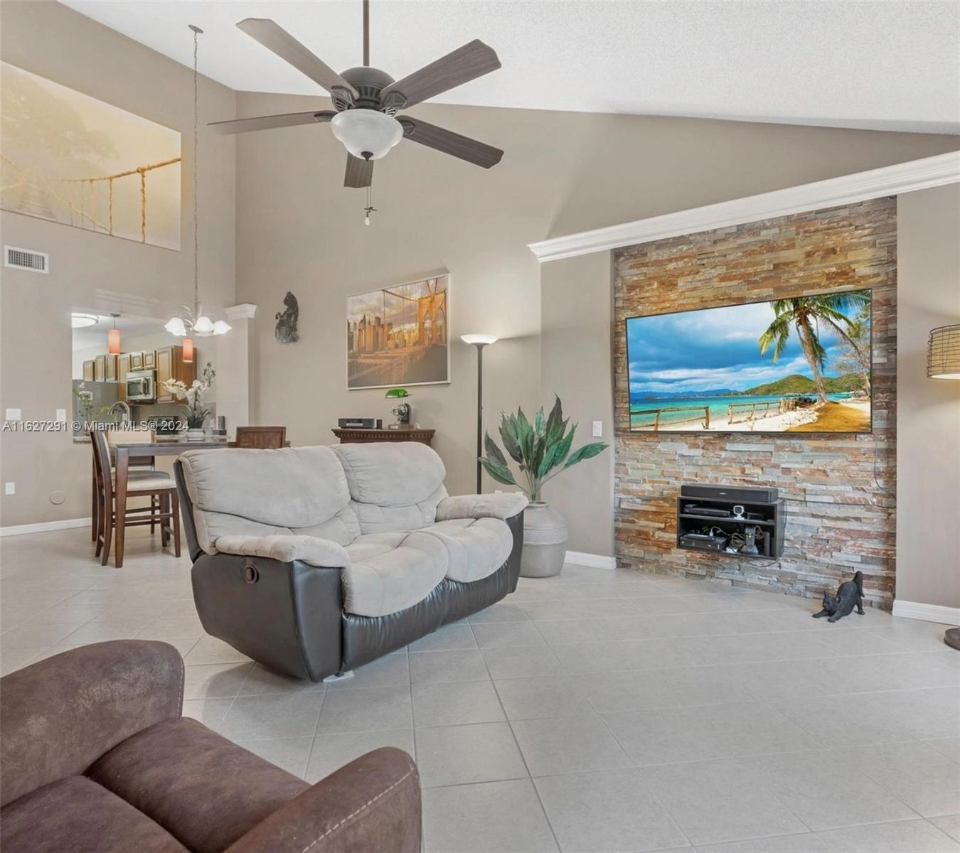 1549 N 14th Ter Unit 1549  