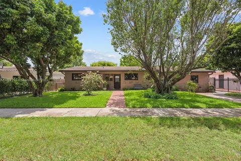 3220 SW 95th Ct, Miami, FL 33165