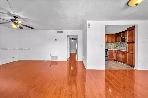 1515 NE 125th Ter #204, North Miami, FL 33161