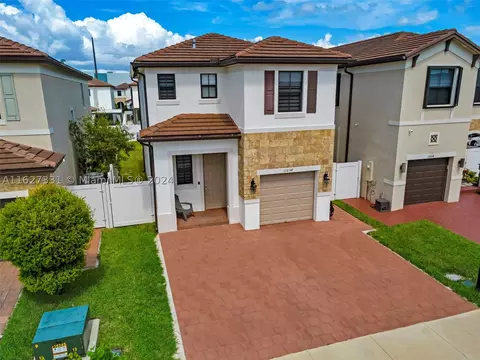 11054 W 35th Ln, Hialeah, FL 33018