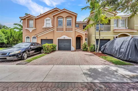 2568 SE 15th Ct, Homestead, FL 33035