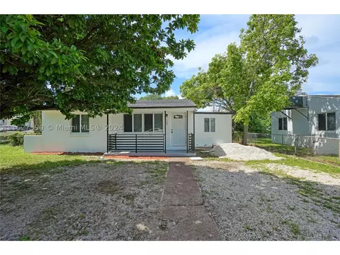2110 Wiley Ct, Hollywood, FL 33020