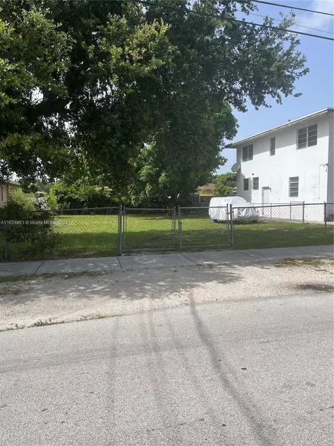 1985 NW 152nd St, Miami Gardens, FL 33054