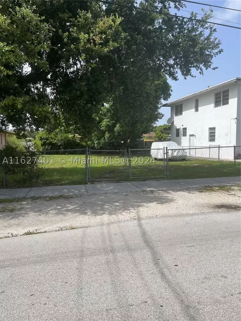1985 NW 152nd St, Miami Gardens, FL 33054