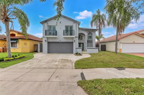 8121 NW 186th Ter, Hialeah, FL 33015