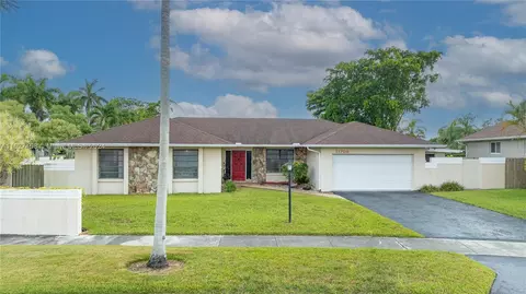 11708 SW 95th St, Miami, FL 33186