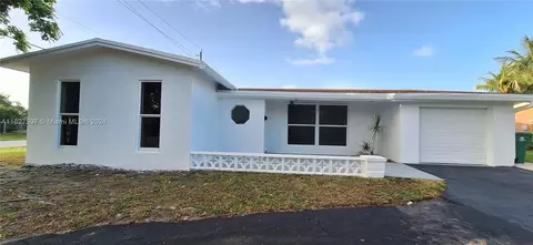 8620 Windsor Dr, Miramar, FL 33025