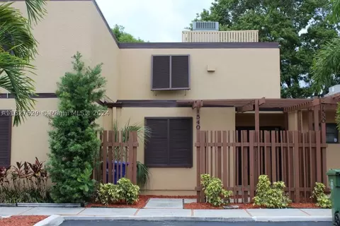 1540 W Golfview Dr #1540, Pembroke Pines, FL 33026