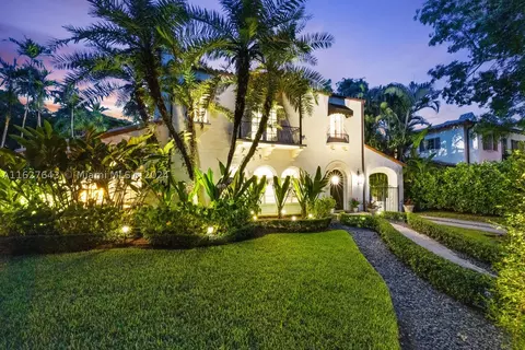 1025 Alhambra Cir, Coral Gables, FL 33134