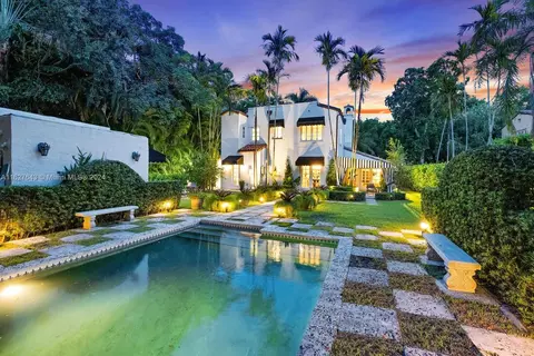 1025 Alhambra Cir, Coral Gables, FL 33134