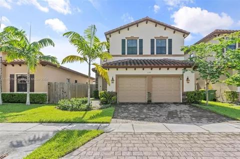 125 NE 24th Ter, Homestead, FL 33033