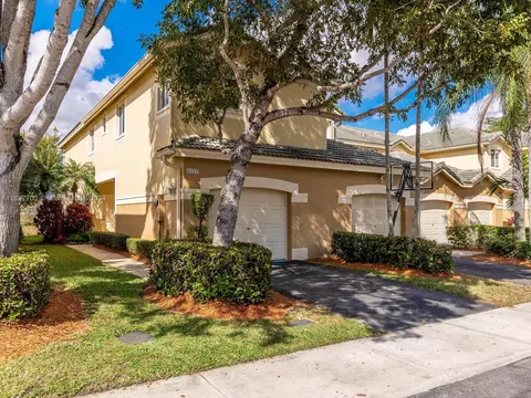 2277 Pasadena Way #2277, Weston, FL 33327