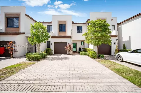 20650 NE 2nd Ct #20650, Miami, FL 33179