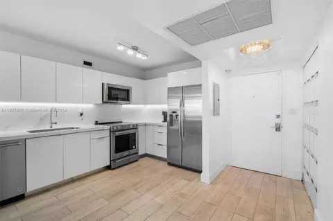 100 Lincoln Rd #511, Miami Beach, FL 33139