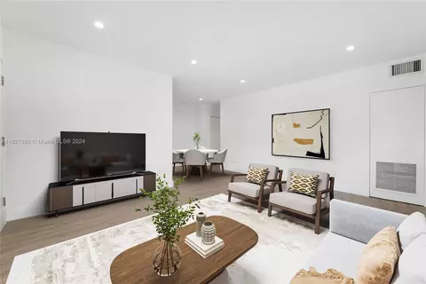 35 Edgewater Dr #108, Coral Gables, FL 33133