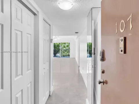 250 181st Dr #107, Sunny Isles Beach, FL 33160