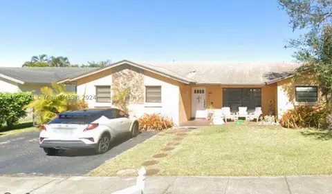 13935 SW 106th Ter, Miami, FL 33186