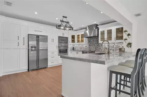 7220 SW 65th Ave, South Miami, FL 33143