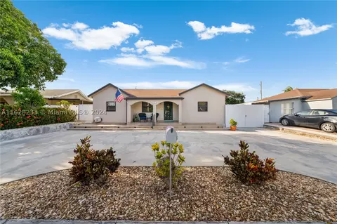 871 NE 2nd Pl, Hialeah, FL 33010