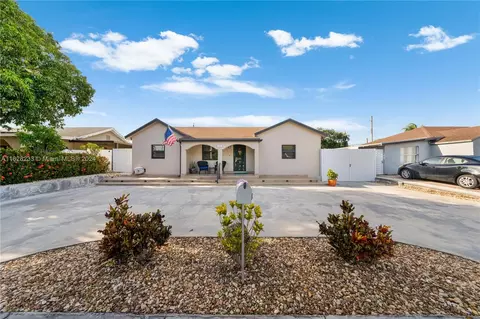 871 NE 2nd Pl, Hialeah, FL 33010