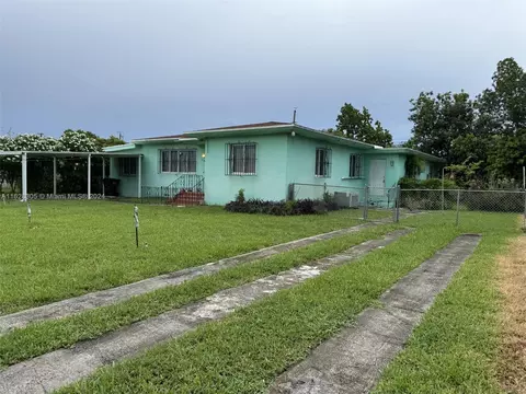 1141 W 31st St, Hialeah, FL 33012