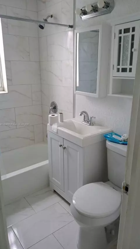1254 NW 100th St, Miami, FL 33147
