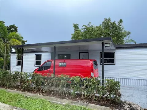 19800 SW 180th Ave UNIT 396, Miami, FL 33187