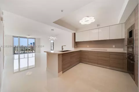 300 Sunny Isles Blvd #2103, Sunny Isles Beach, FL 33160